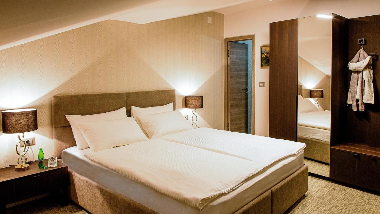 Aldila Art Rooms, Apartment And Vacation House Smartno Exterior foto
